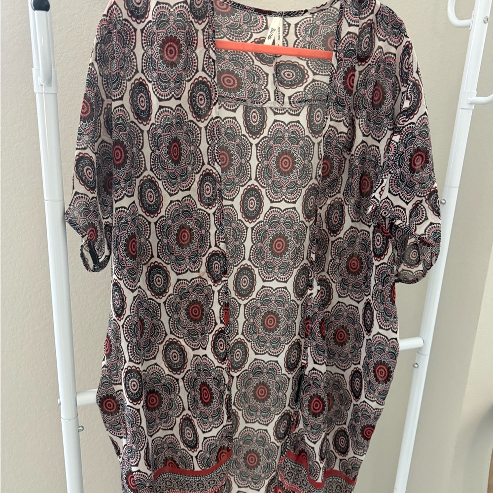 Truth NYC Black and Red Patterned Blouse